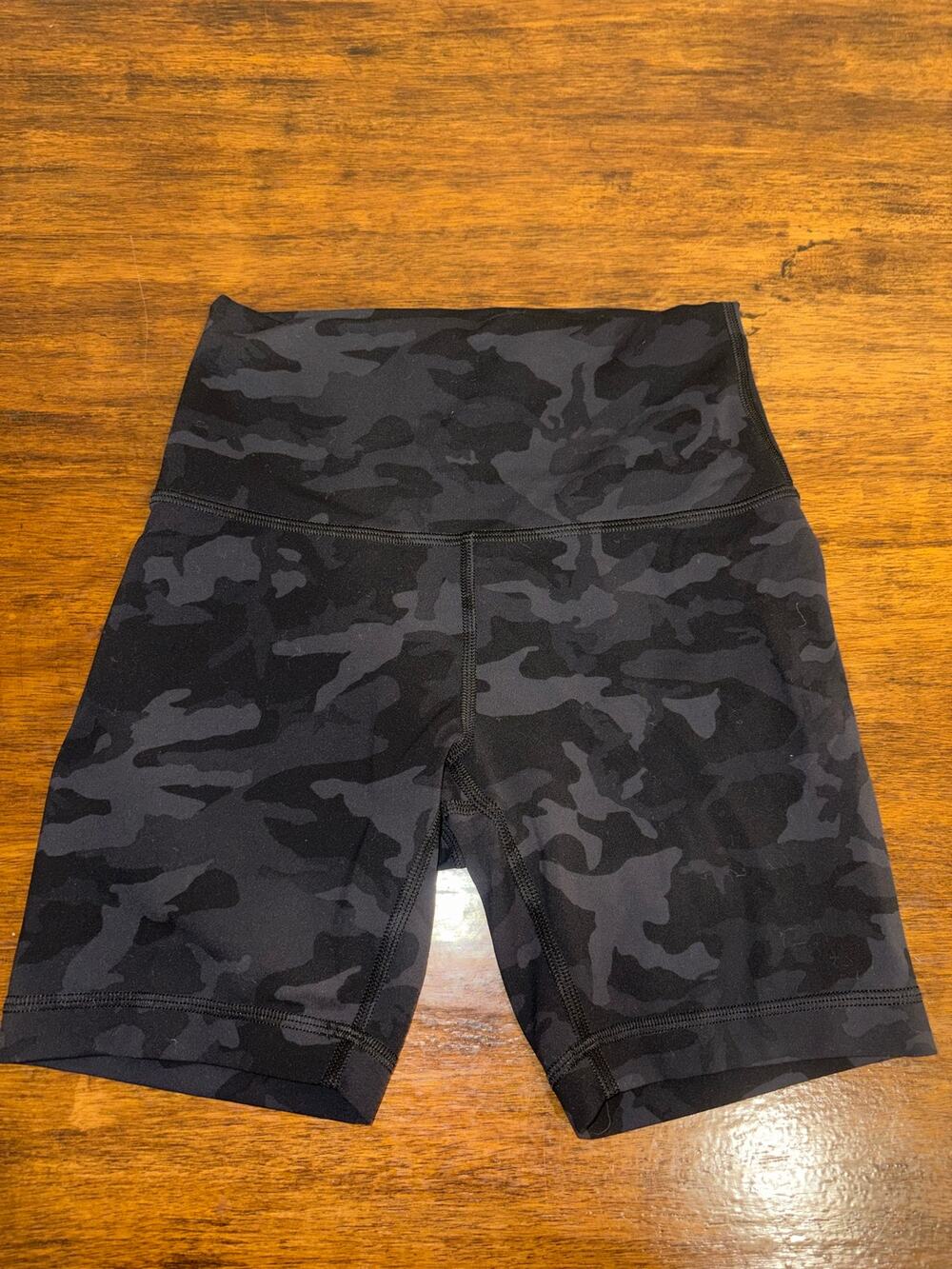 Lululemon Shorts Sz 4